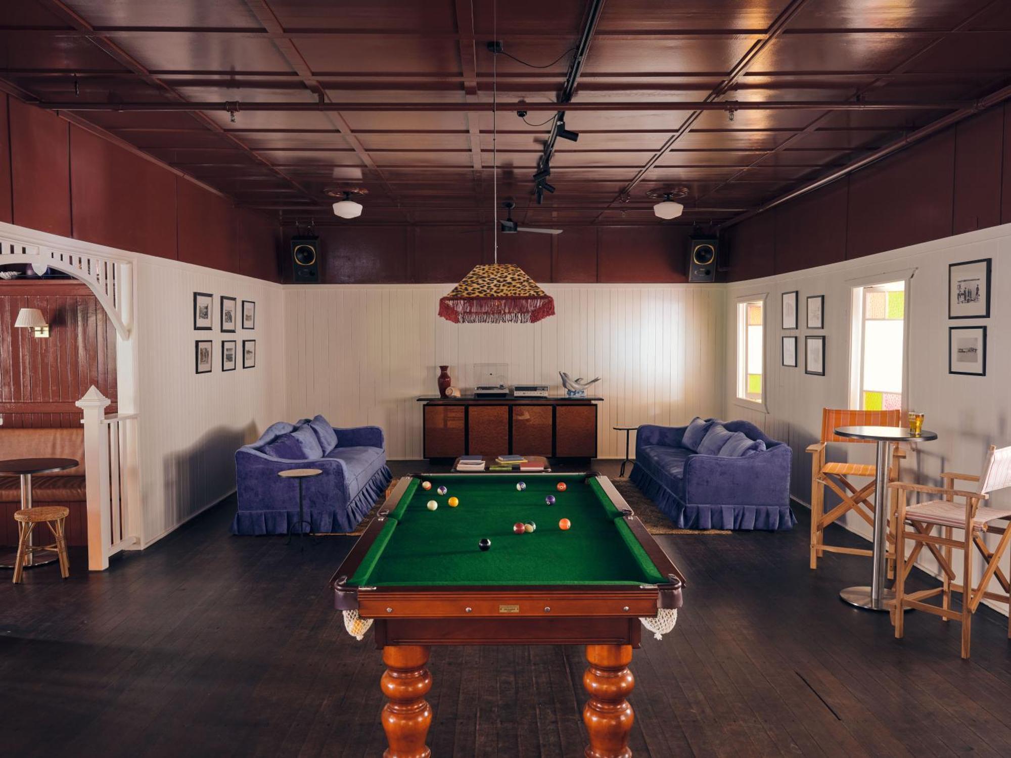 Halse Lodge นูซาเฮดส์ ภายนอก รูปภาพ